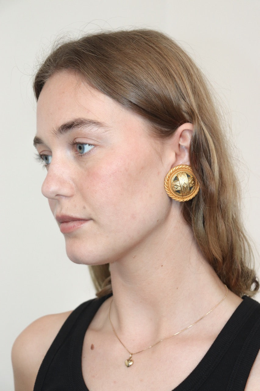 Boucles d'oreilles à clips dorés