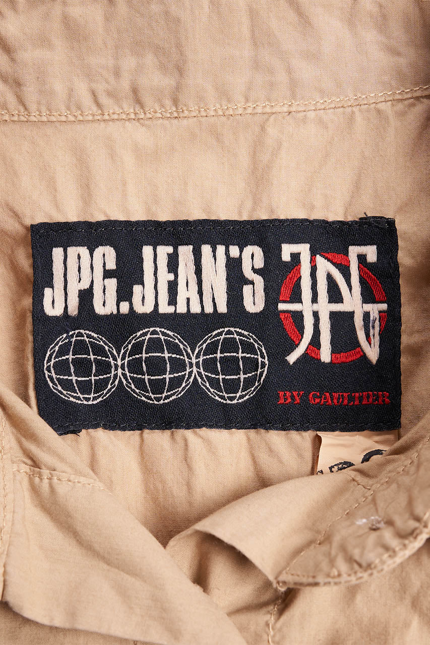 Chemise beige sans manche