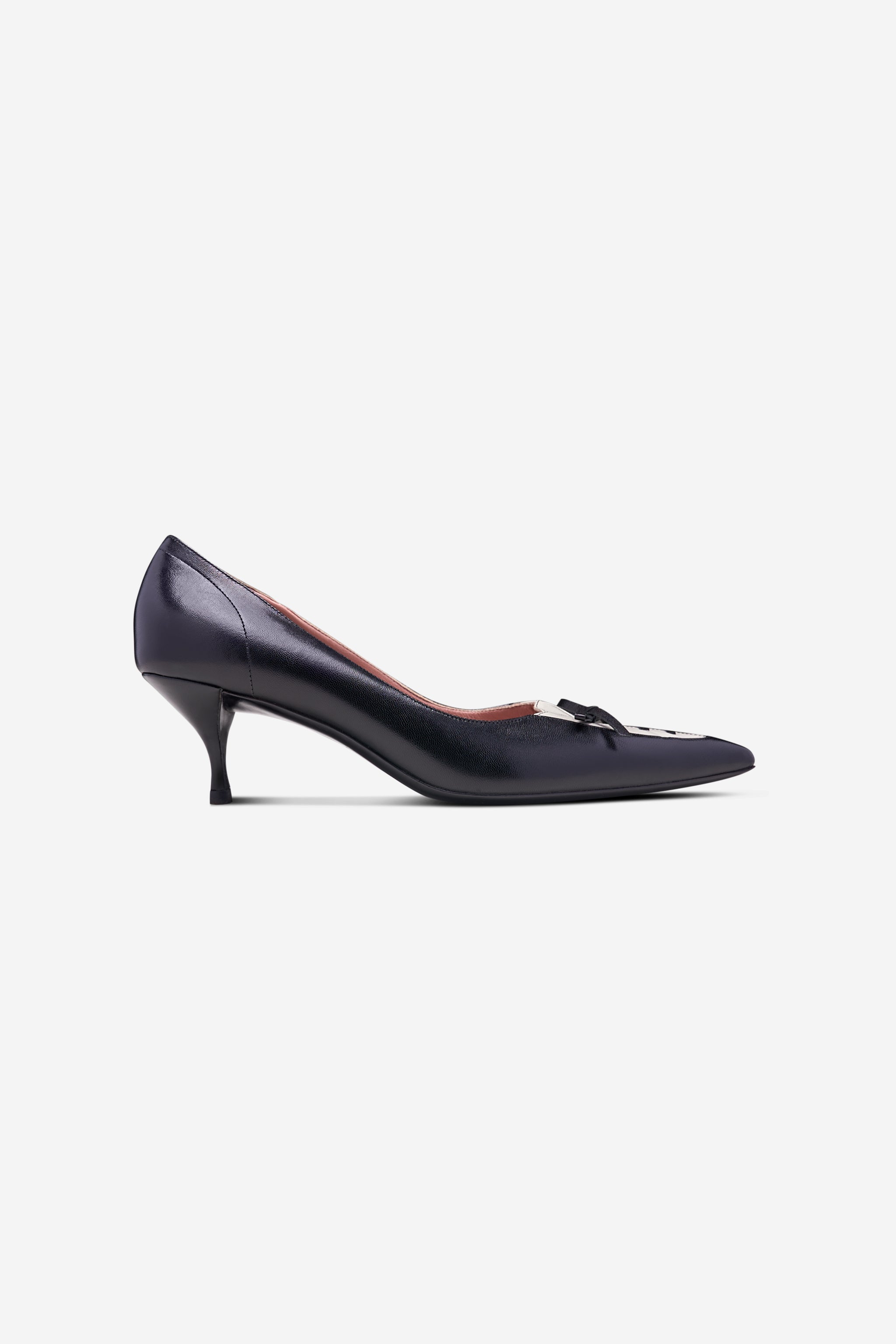 Talons noirs et blancs