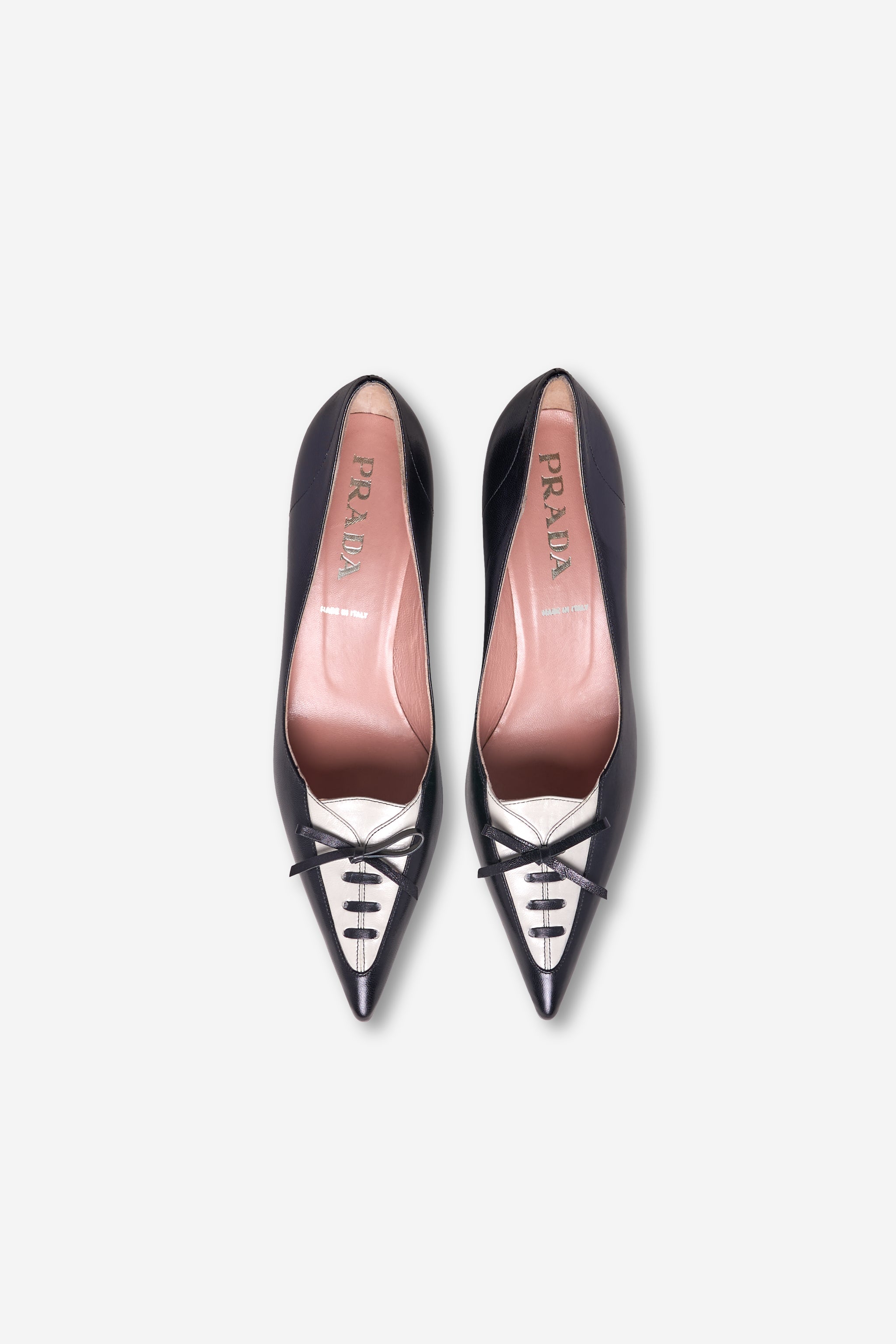 Talons noirs et blancs