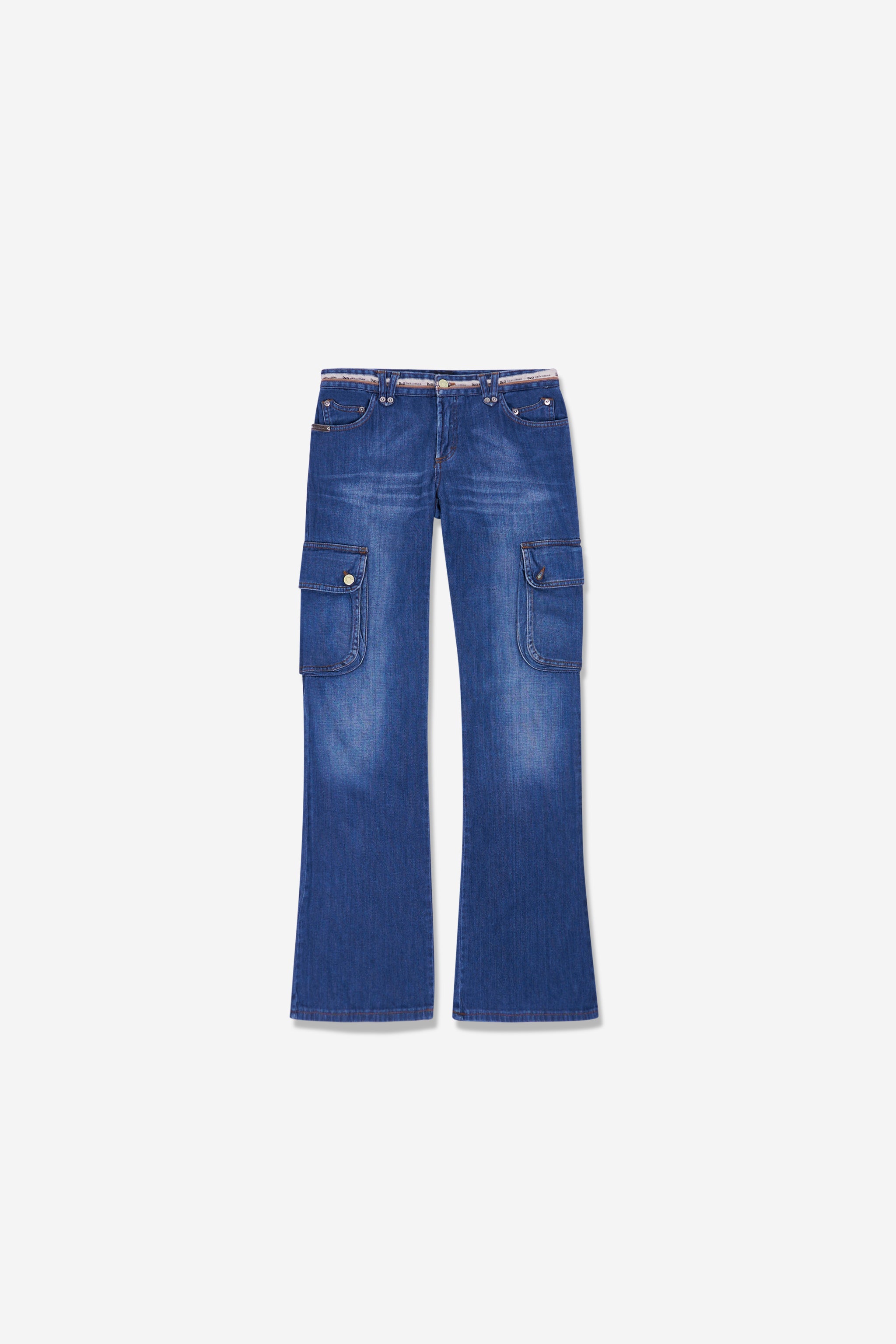 Low-rise blue jeans 
