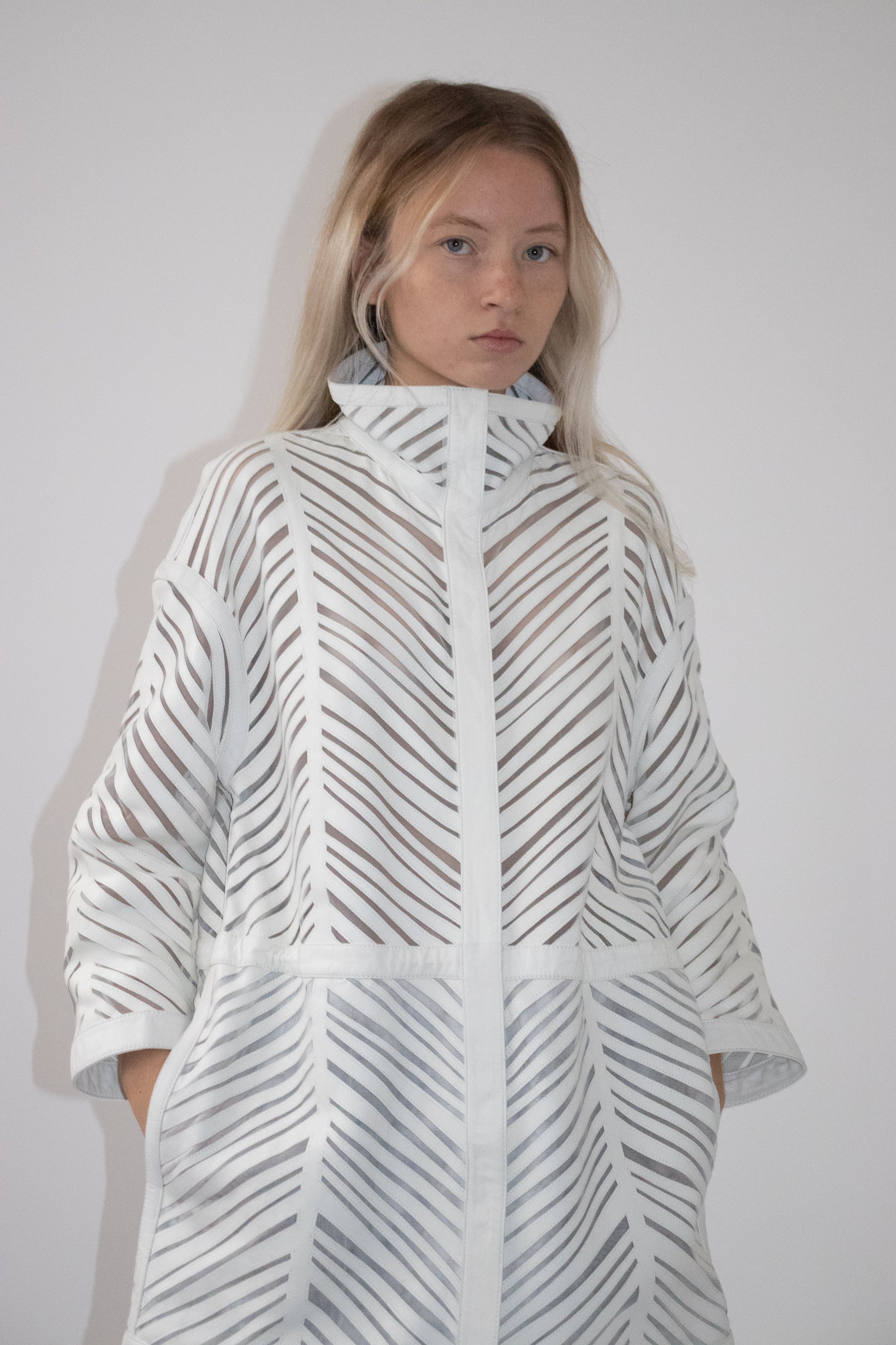Veste blanche en cuir