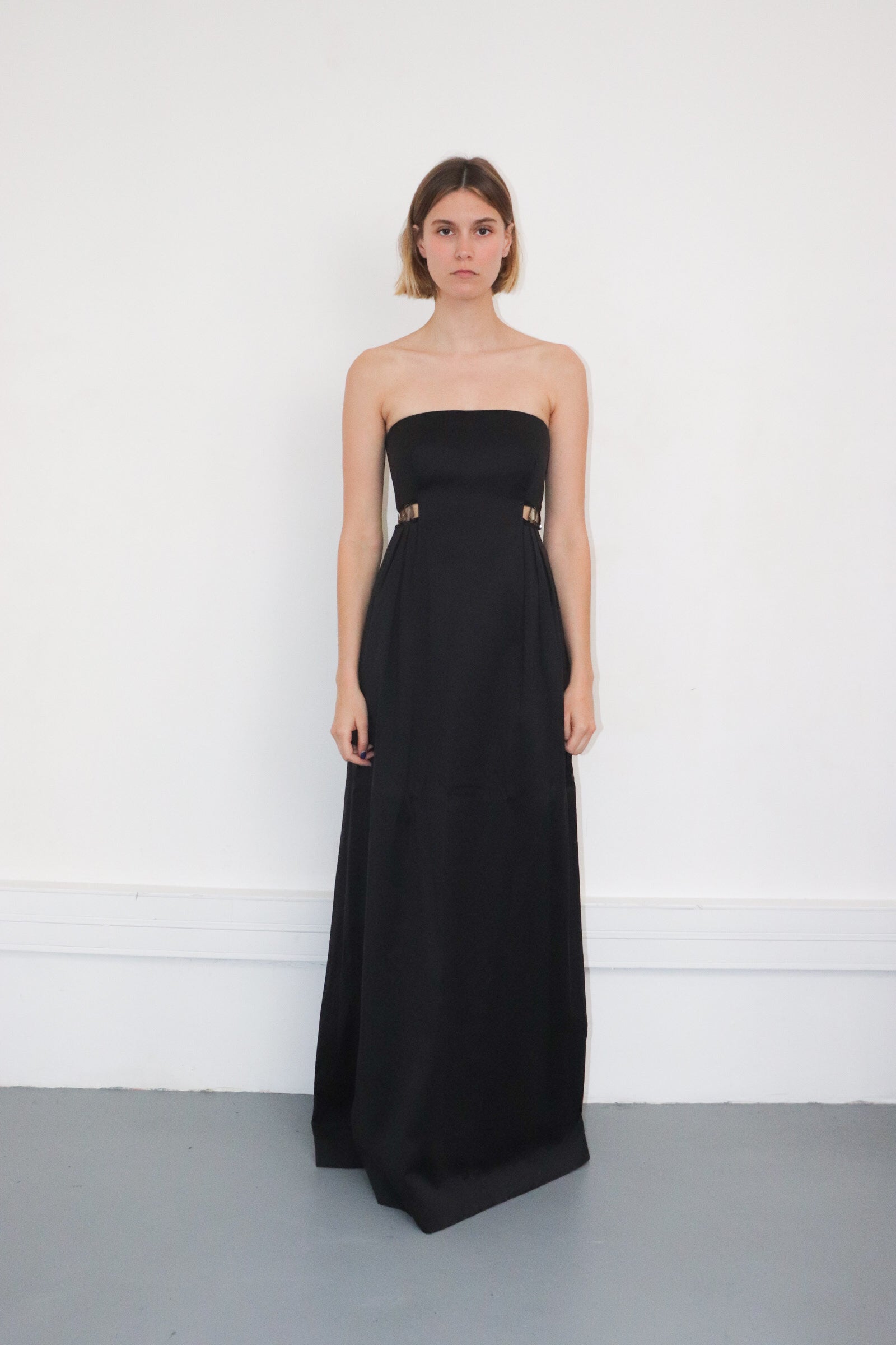 Robe longue découpes métal