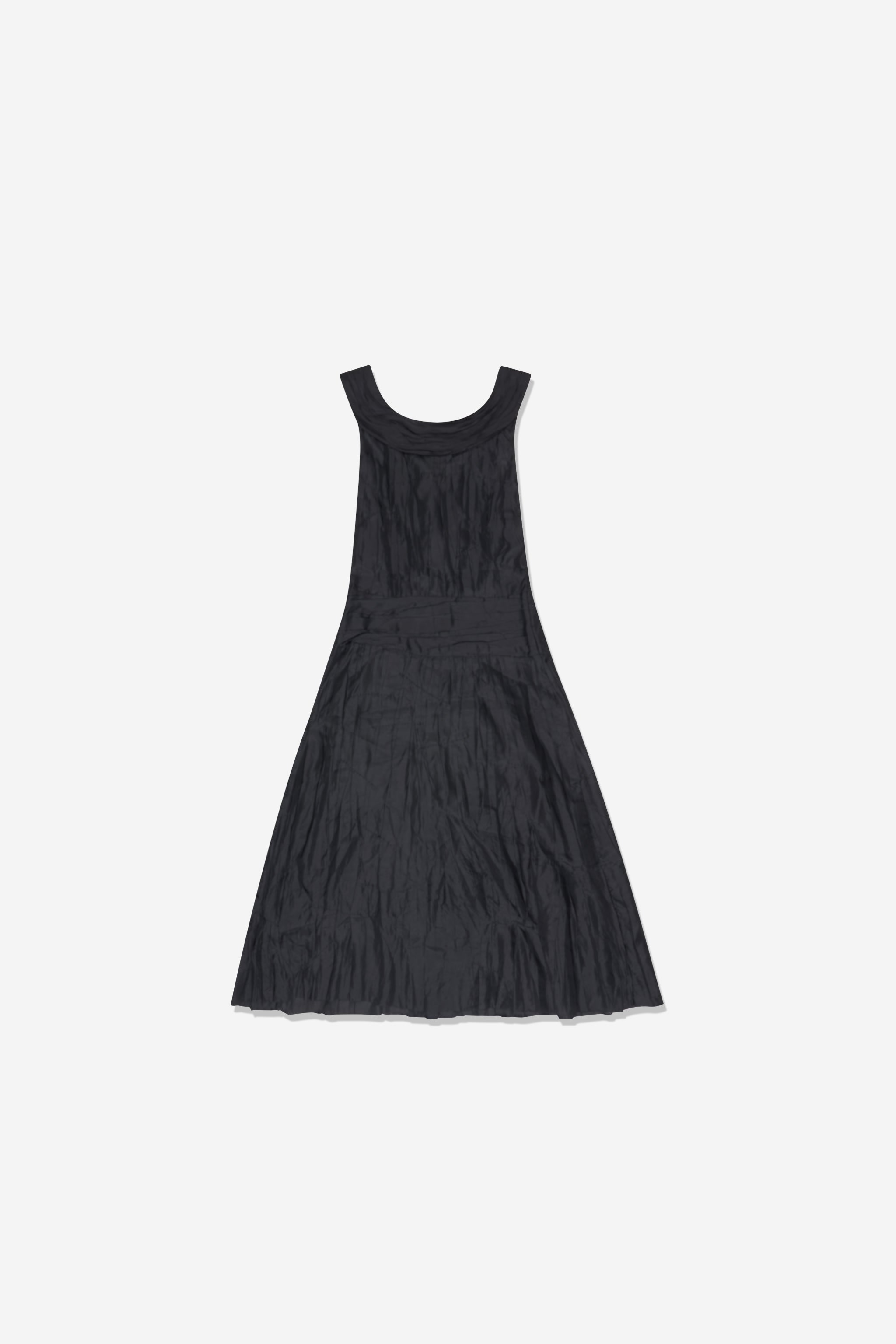 Robe noire plissée